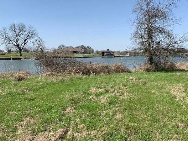 1 Acre of Residential Land for Sale in Streetman, Texas