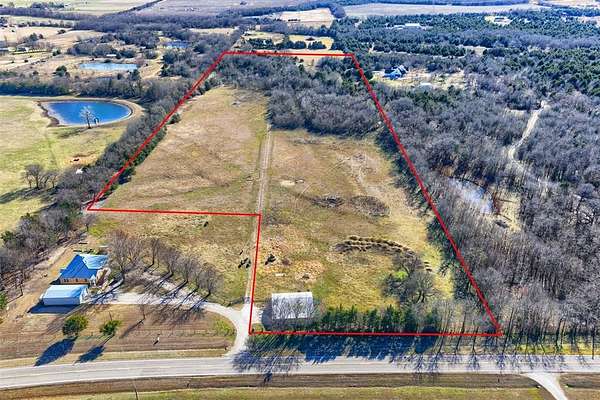 21.6 Acres of Recreational Land for Sale in Greenville, Texas