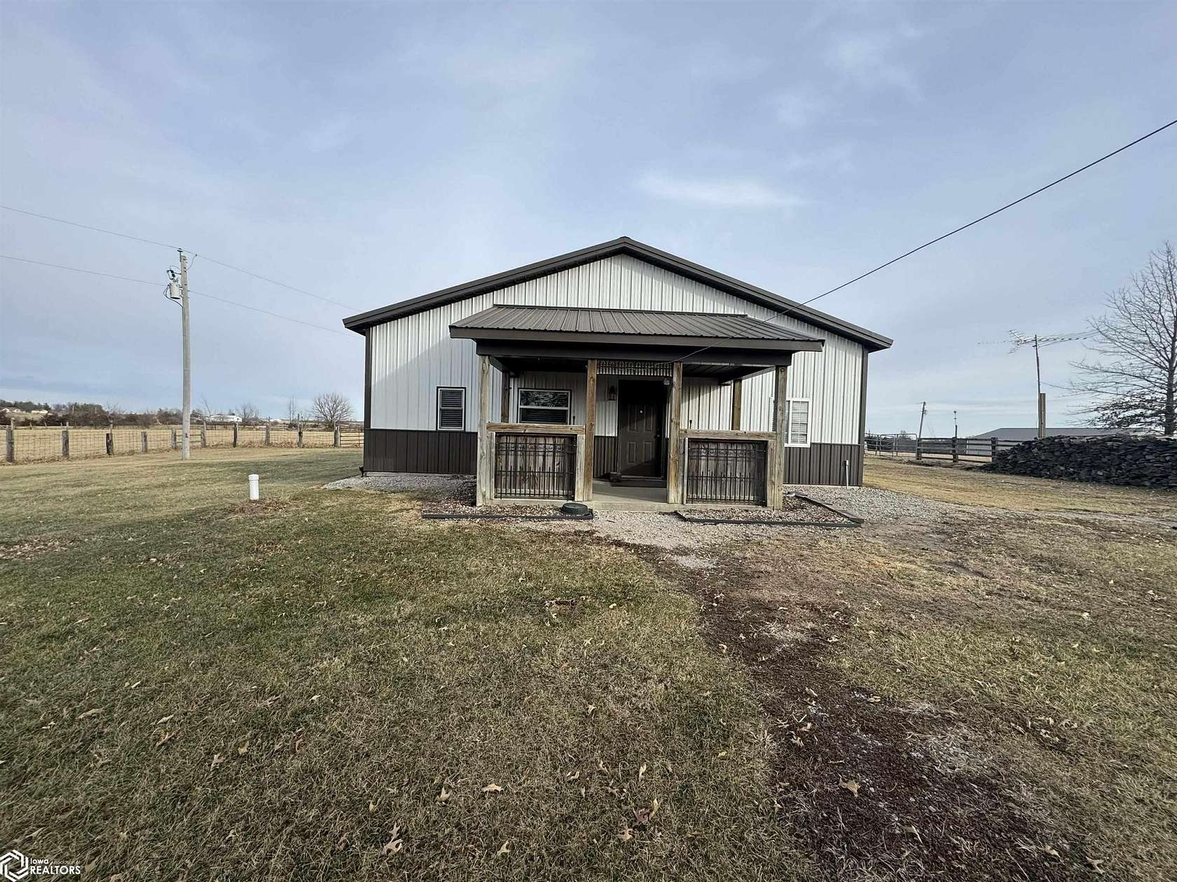 5.3 Acres of Land with Home for Sale in Cincinnati, Iowa