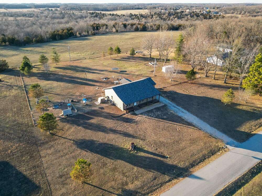 2 Acres of Residential Land with Home for Sale in Lebanon, Missouri