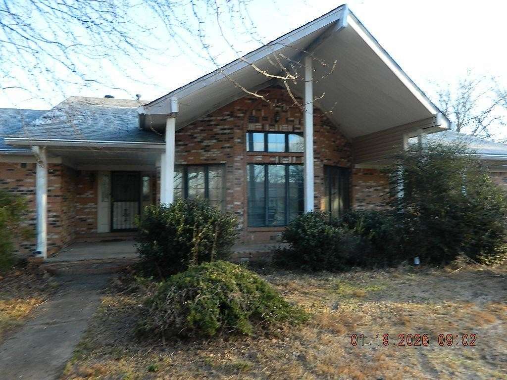 1.72 Acres of Residential Land with Home for Sale in Marion, Arkansas