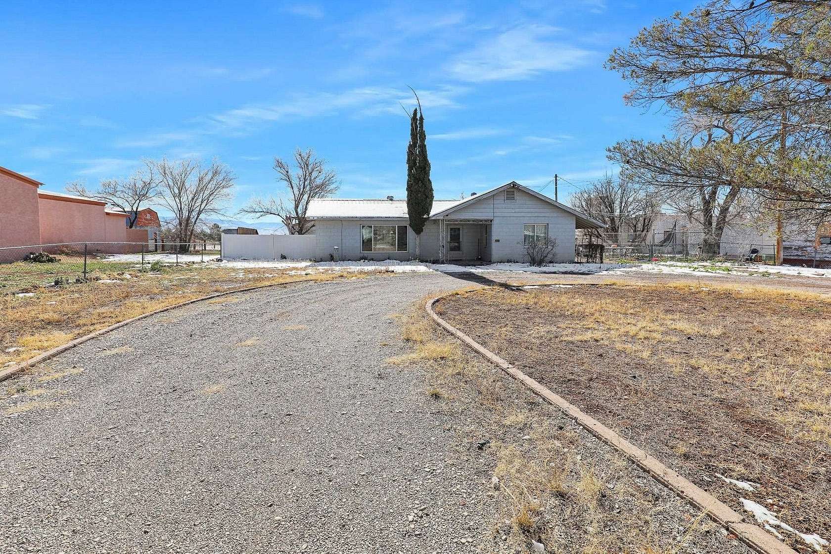 2 Acres of Residential Land with Home for Sale in Tularosa, New Mexico