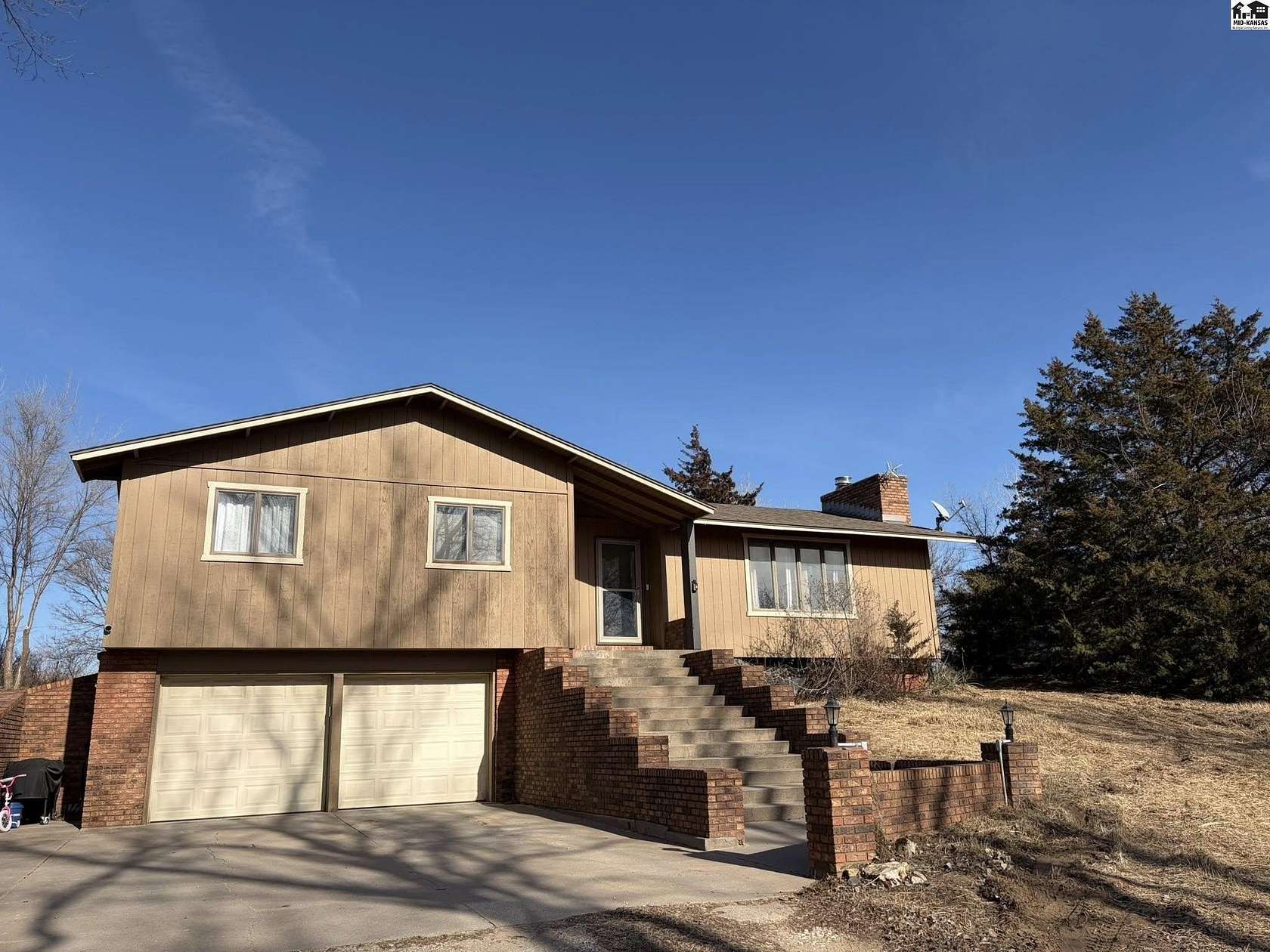 2.76 Acres of Residential Land with Home for Sale in Hutchinson, Kansas