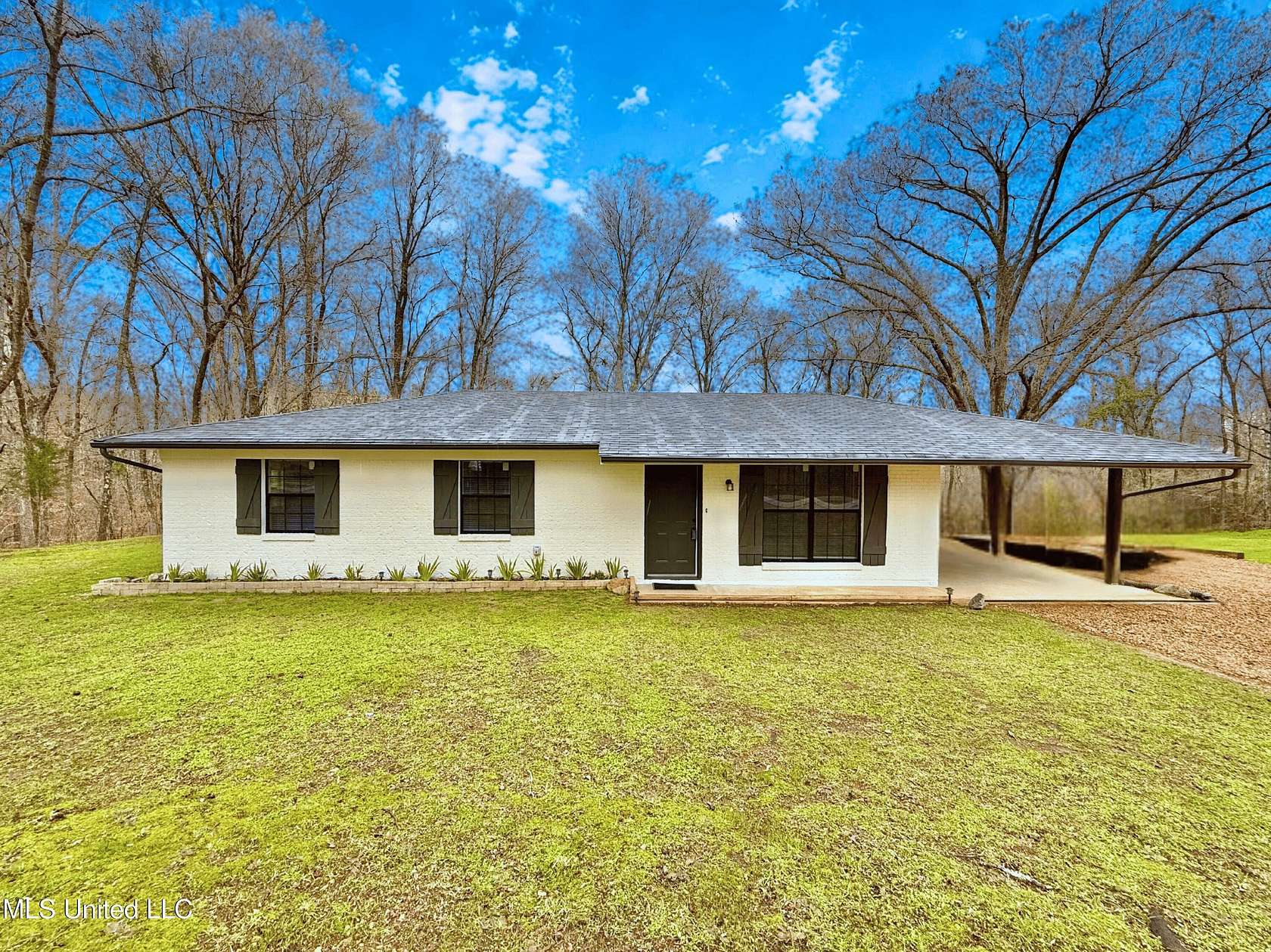 1.5 Acres of Residential Land with Home for Sale in Crystal Springs, Mississippi