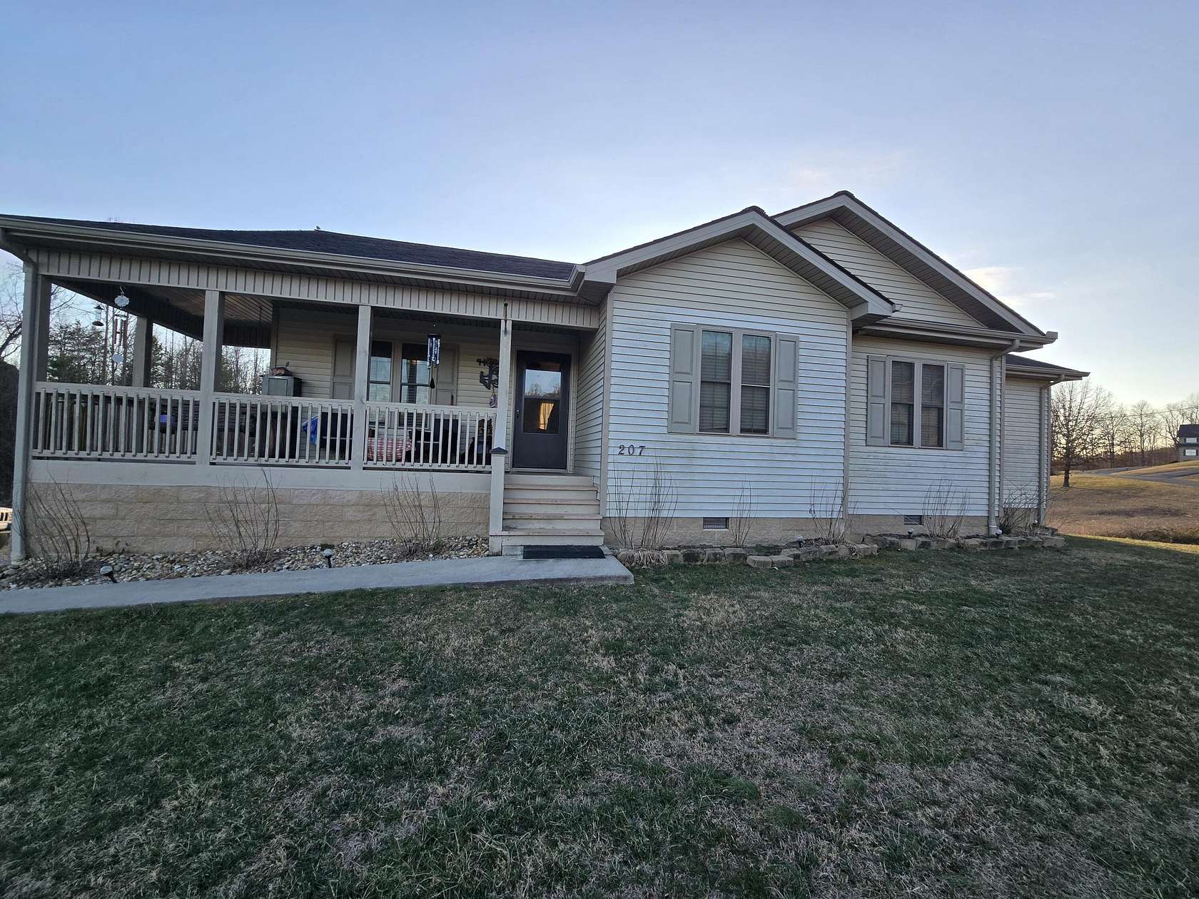 1.5 Acres of Residential Land with Home for Sale in Pineville, Kentucky