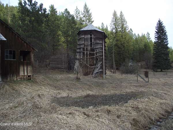 346 Acres of Land with Home for Sale in St. Maries, Idaho