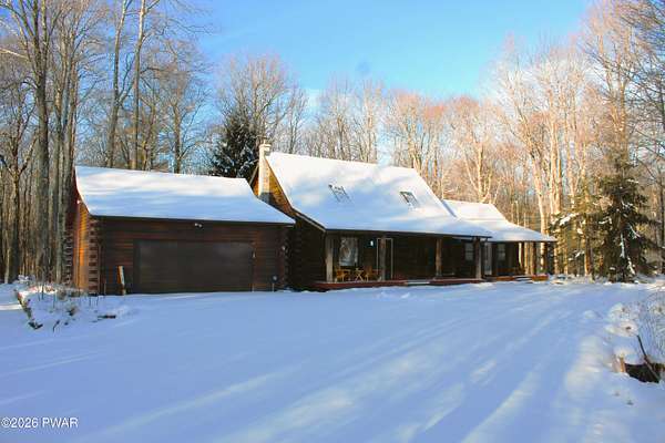 5.14 Acres of Residential Land with Home for Lease in Canadensis, Pennsylvania