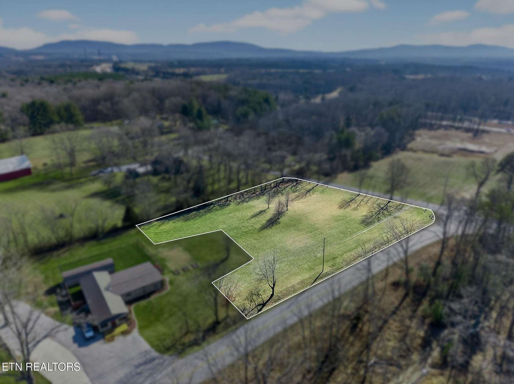 1 Acre of Residential Land for Sale in Crossville, Tennessee