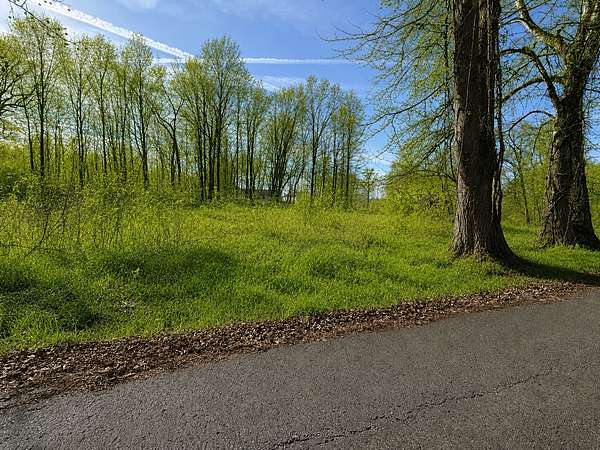 1.26 Acres of Residential Land for Sale in Clarksville, Tennessee