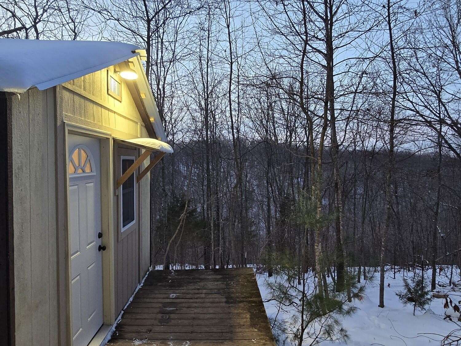 10 Acres of Land for Sale in Reeds Spring, Missouri