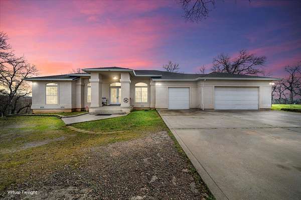 8.7 Acres of Residential Land with Home for Sale in Red Bluff, California