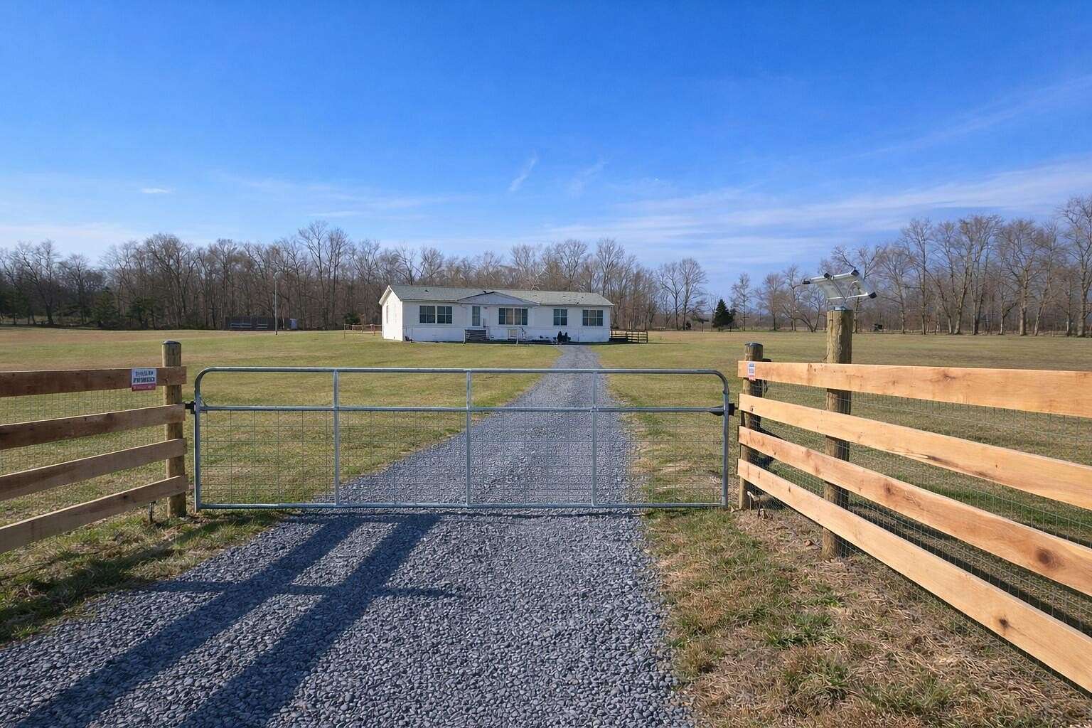 21 Acres of Land with Home for Sale in Columbia, Kentucky