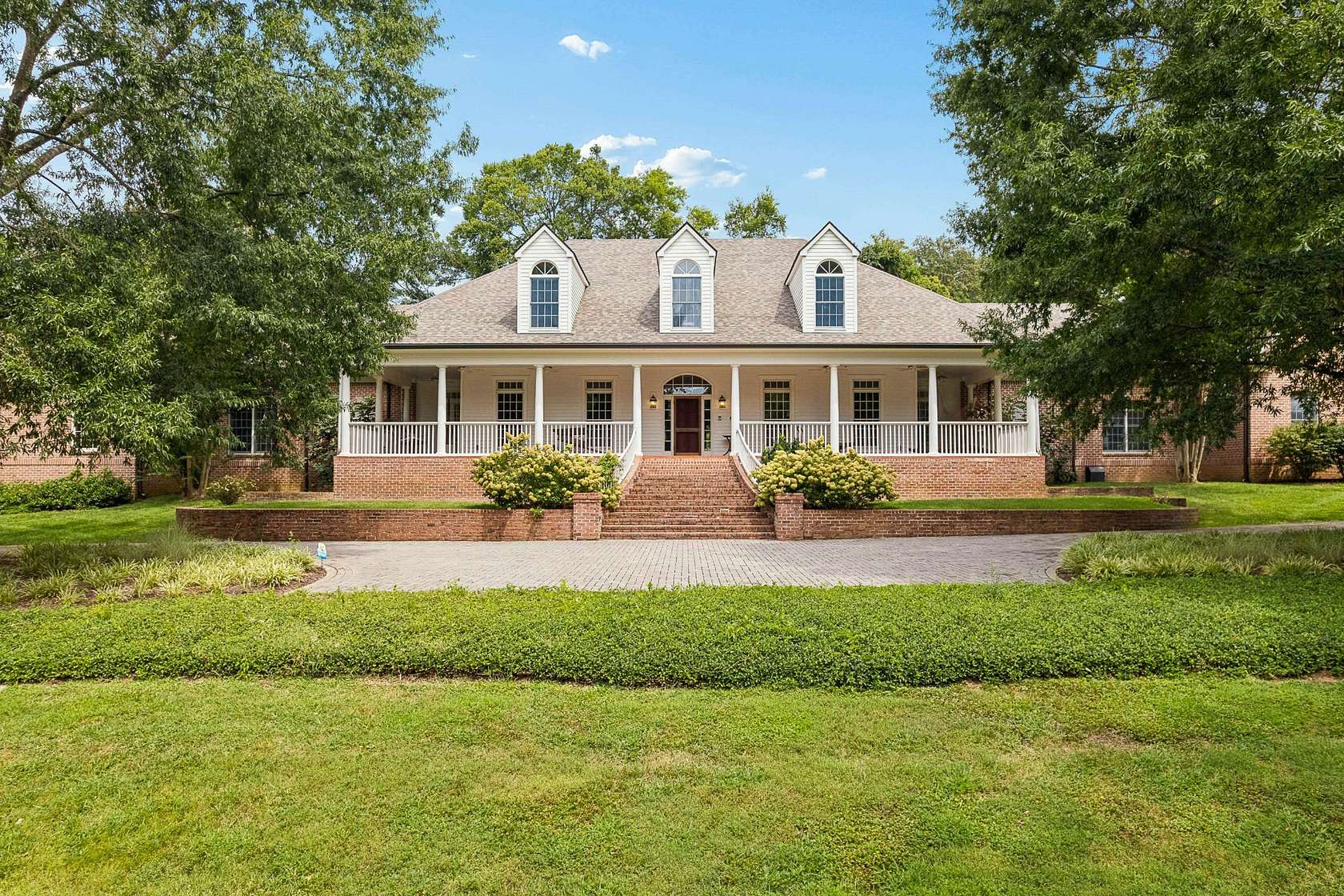 2 Acres of Land with Home for Sale in Nashville, Tennessee