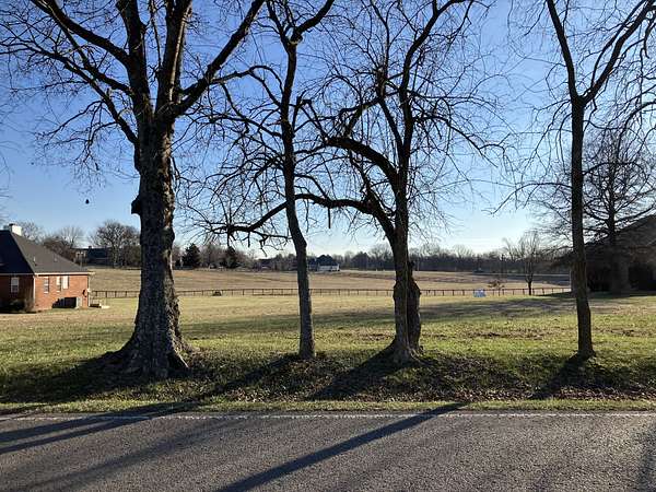 1 Acre of Residential Land for Sale in Gallatin, Tennessee