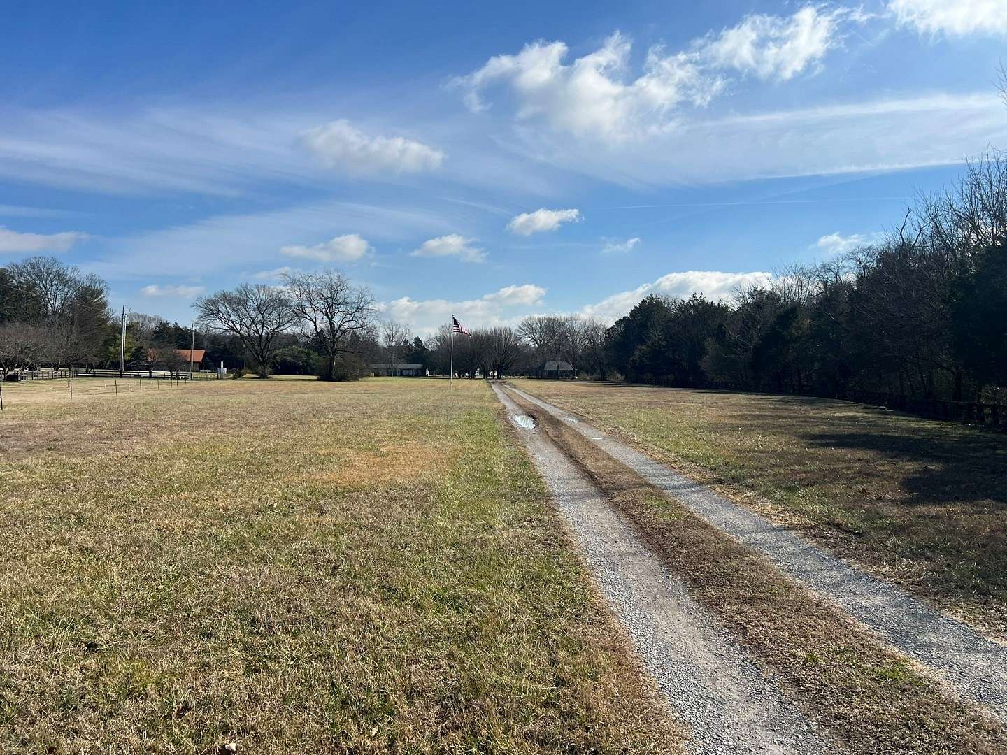 6.49 Acres of Residential Land with Home for Auction in Murfreesboro, Tennessee