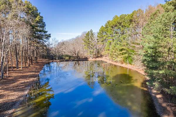 5 Acres of Residential Land for Sale in Santa Fe, Tennessee