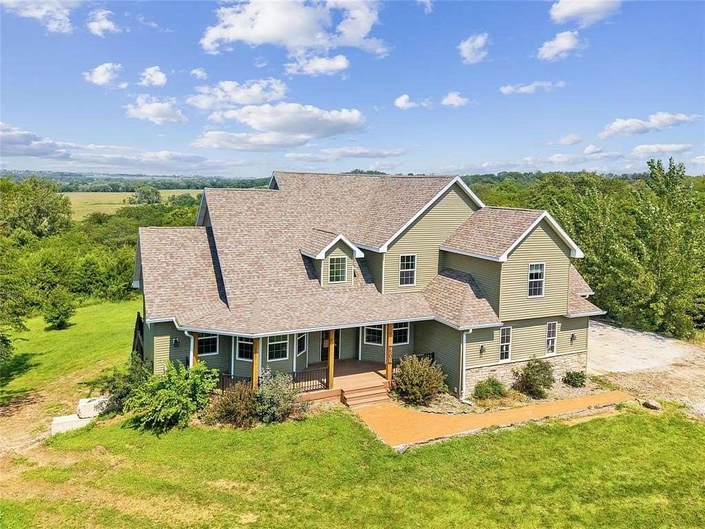 5.77 Acres of Residential Land with Home for Sale in Indianola, Iowa