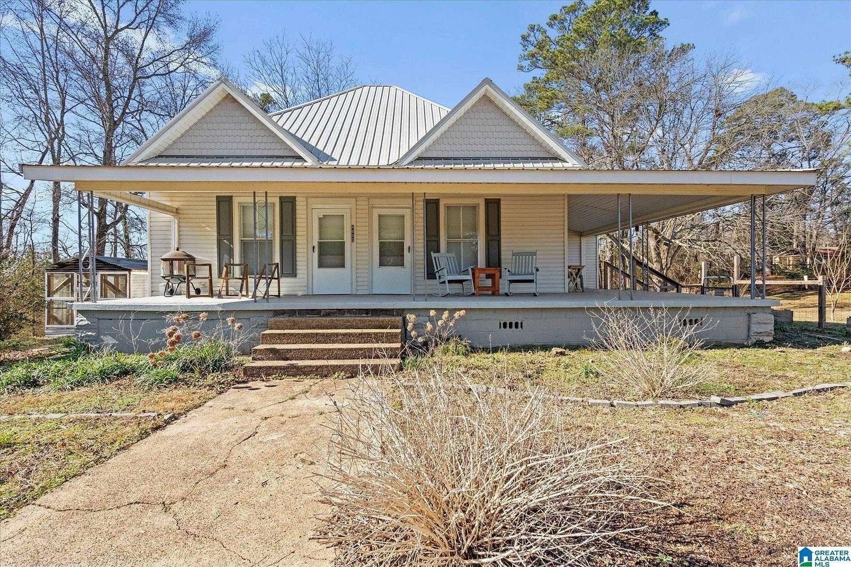 1.58 Acres of Land with Home for Sale in Roanoke, Alabama