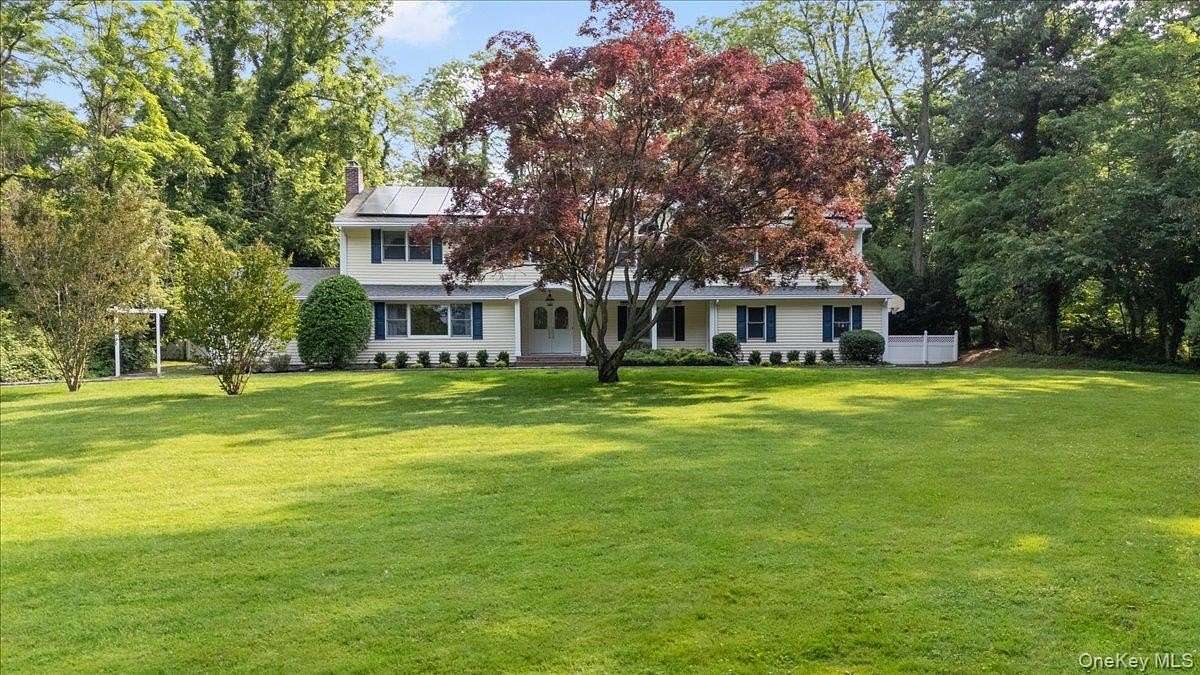 2 Acres of Land with Home for Sale in Lloyd Harbor, New York