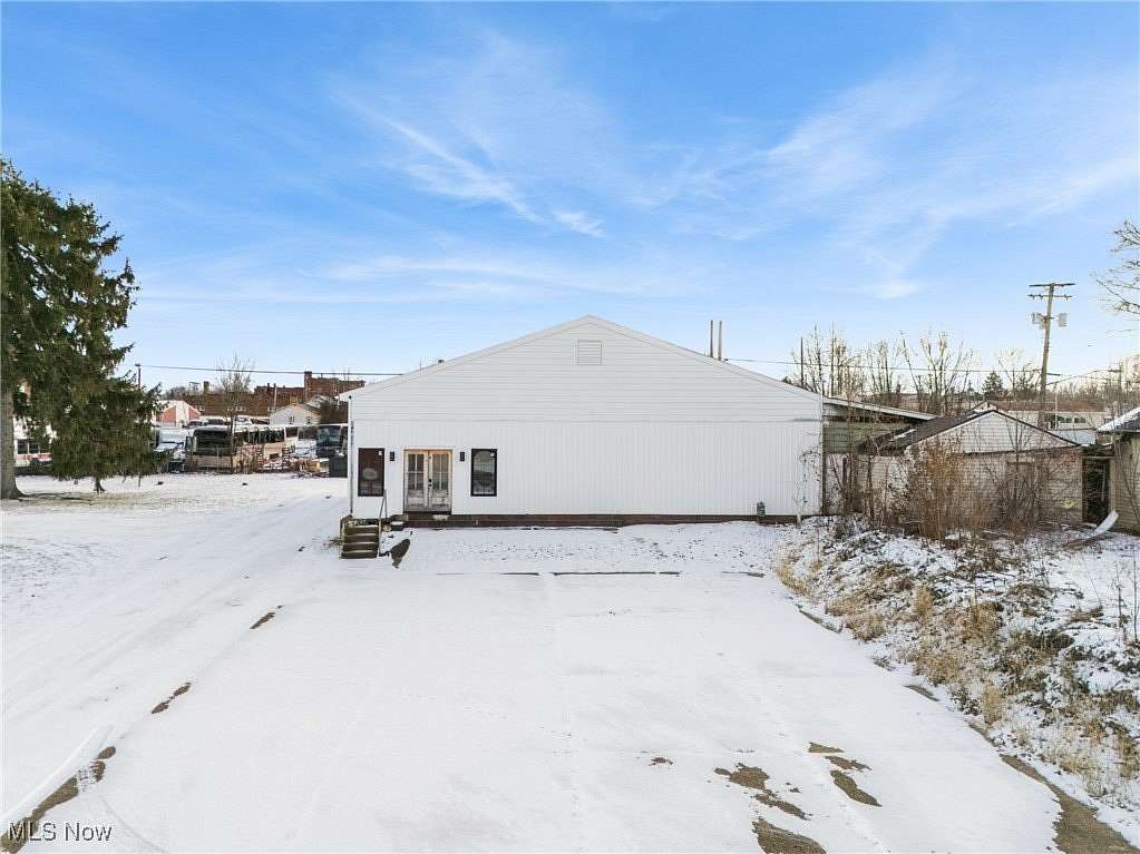 0.34 Acres of Mixed-Use Land for Auction in Alliance, Ohio