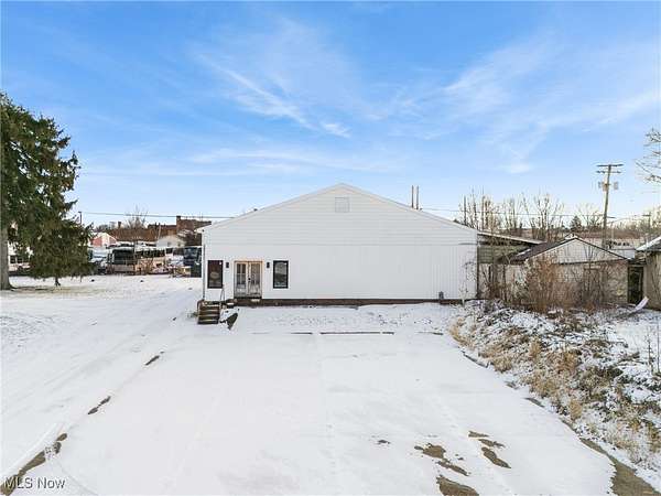 0.34 Acres of Mixed-Use Land for Auction in Alliance, Ohio