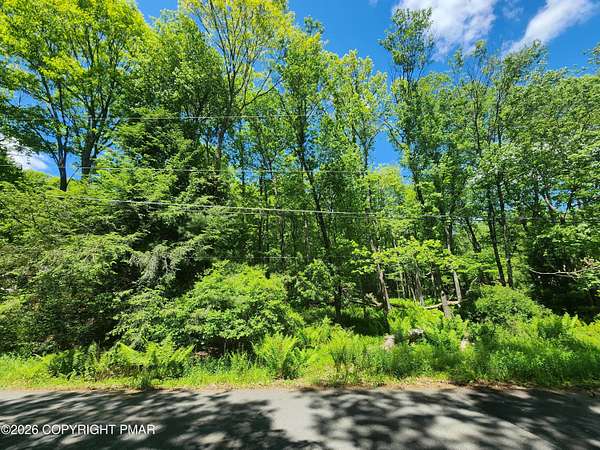 1 Acre of Residential Land for Sale in Jim Thorpe, Pennsylvania