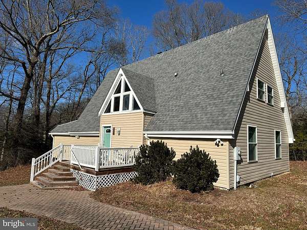 4 Acres of Residential Land with Home for Lease in Huntingtown, Maryland