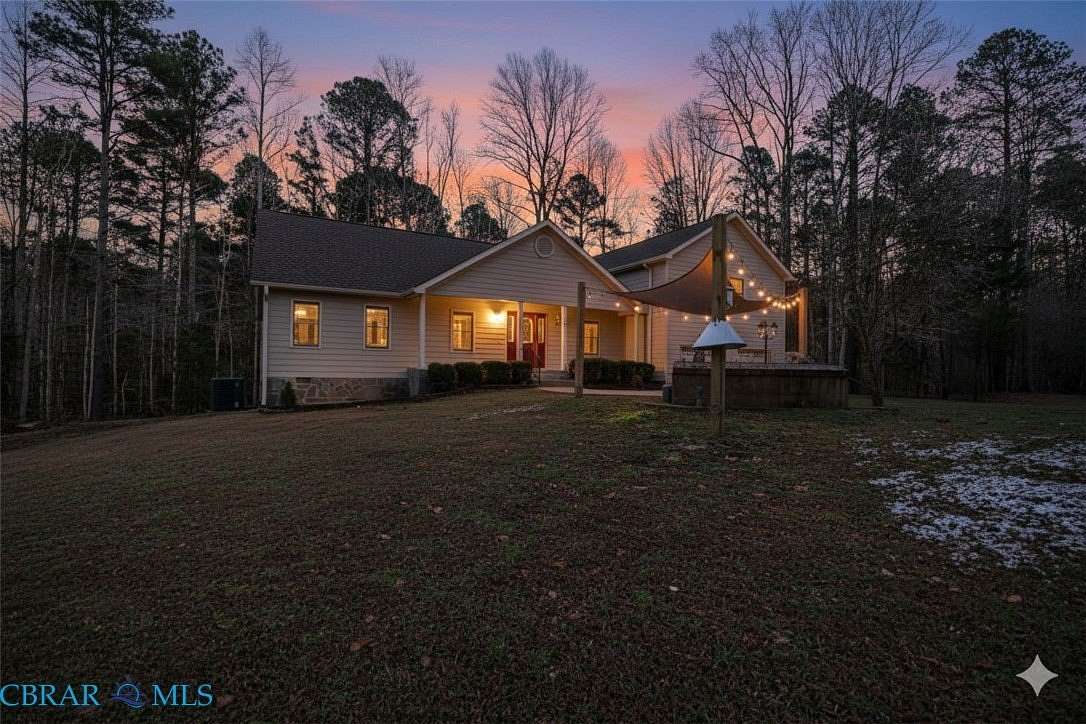 5.32 Acres of Residential Land with Home for Sale in Gloucester, Virginia