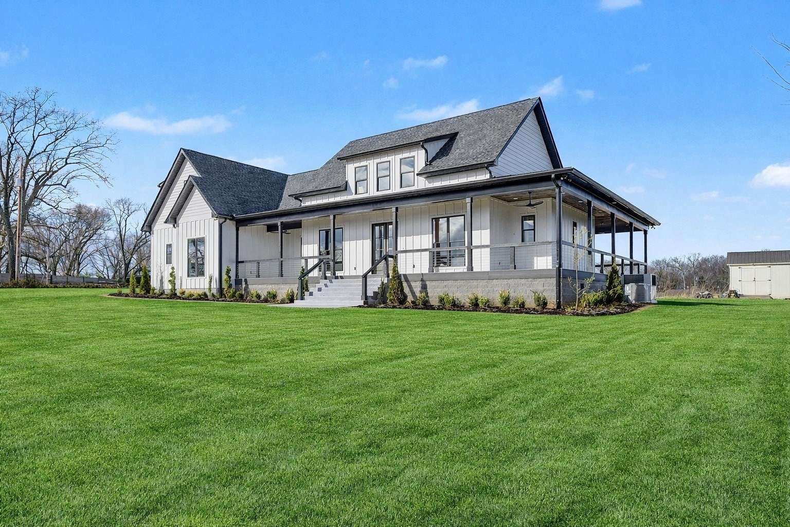 2.45 Acres of Land with Home for Sale in Springfield, Tennessee