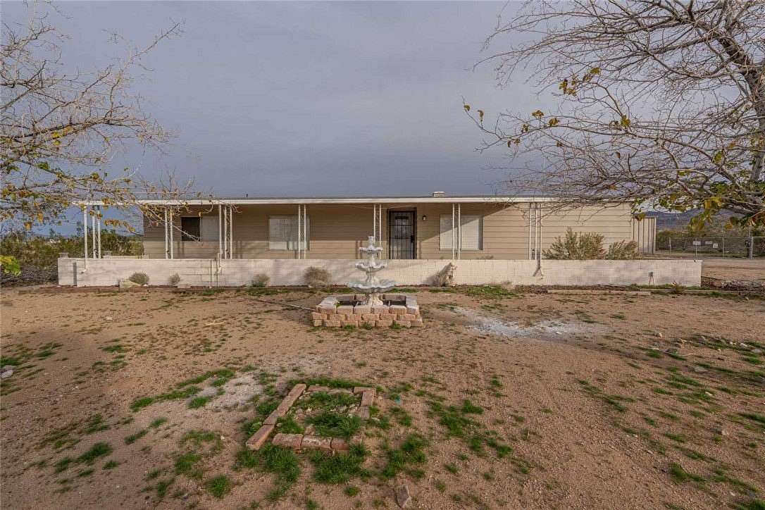 2.13 Acres of Residential Land with Home for Sale in Golden Valley, Arizona