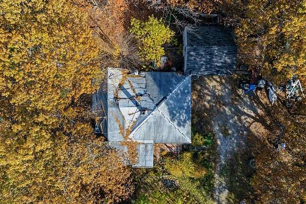 14.7 Acres of Land with Home for Sale in Pepperell, Massachusetts