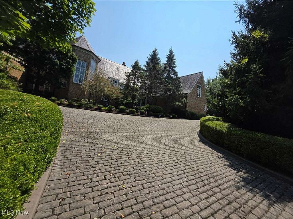 2.1 Acres of Residential Land with Home for Auction in Aurora, Ohio