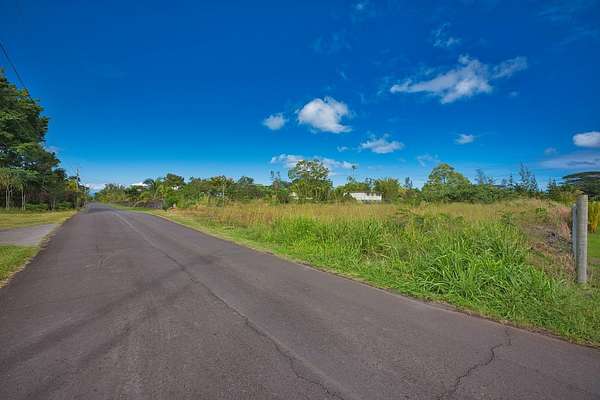 1 Acre of Land for Sale in Keaau, Hawaii