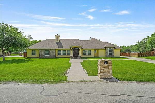 1.5 Acres of Land with Home for Sale in Robstown, Texas