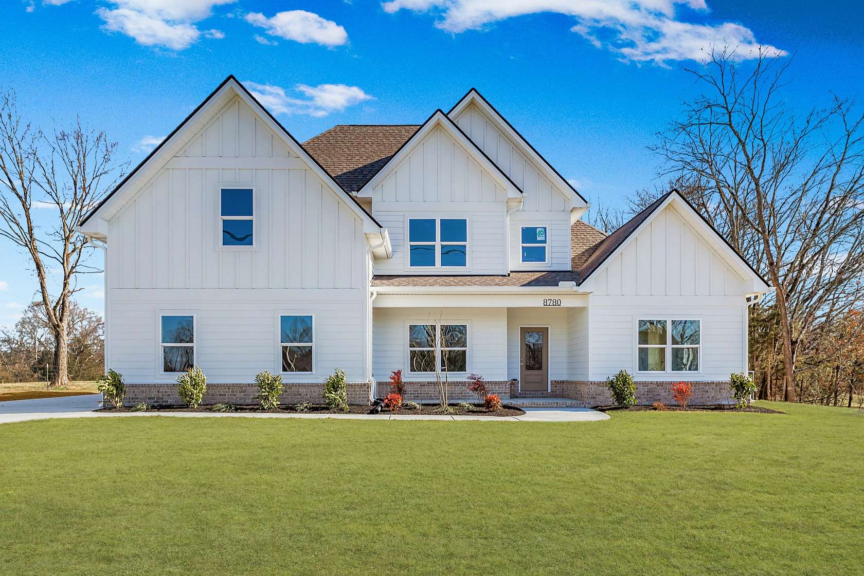 1.79 Acres of Residential Land with Home for Sale in Lascassas, Tennessee