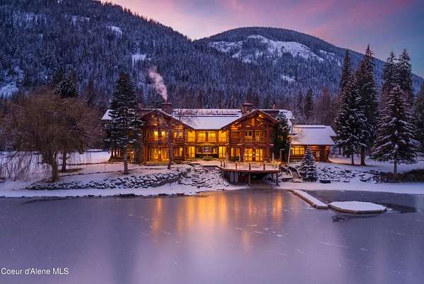 57.6 Acres of Land with Home for Sale in Bonners Ferry, Idaho