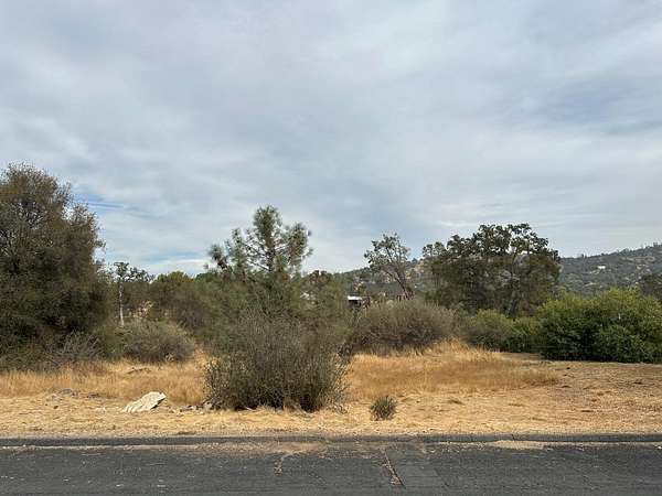 1.14 Acres of Residential Land for Sale in Coarsegold, California