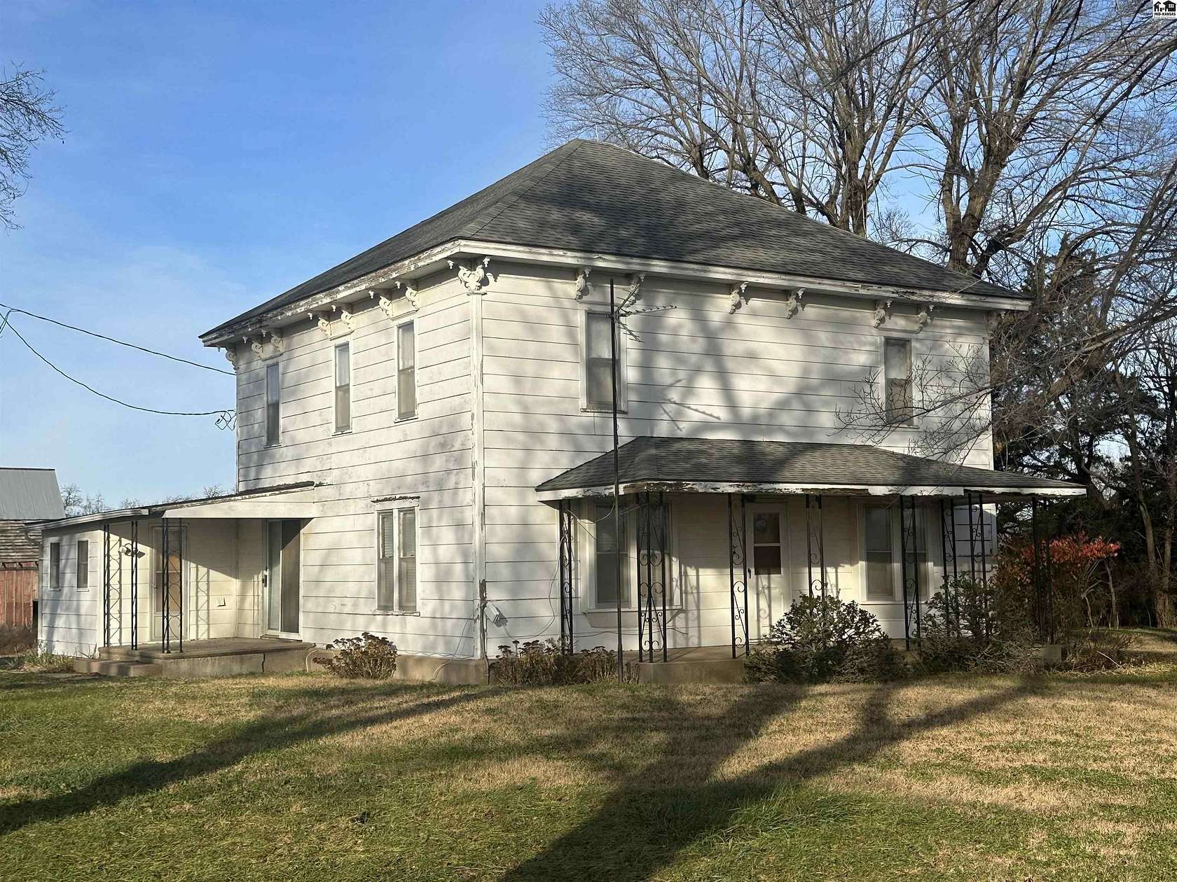 155 Acres of Agricultural Land with Home for Auction in Haven, Kansas