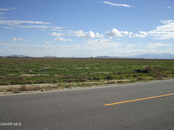 5 Acres of Residential Land for Sale in Lancaster, California
