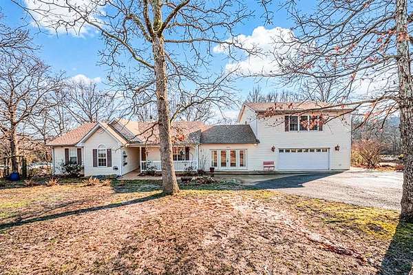 4.68 Acres of Land with Home for Sale in Bowling Green, Kentucky