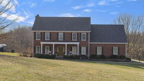 13.9 Acres of Recreational Land with Home for Sale in Glasgow, Kentucky