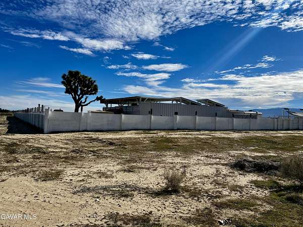 2.5 Acres of Land for Sale in Palmdale, California