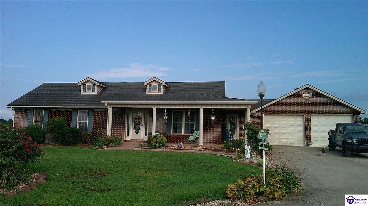 10.4 Acres of Land with Home for Sale in New Haven, Kentucky