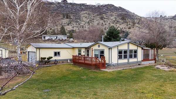 2.82 Acres of Residential Land with Home for Sale in Terrebonne, Oregon