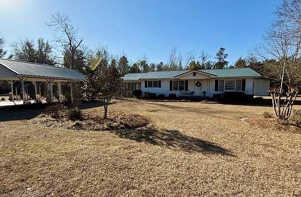 3.7 Acres of Land with Home for Sale in Baxley, Georgia