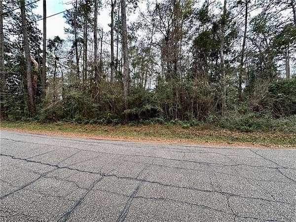 1 Acre of Residential Land for Sale in Lacombe, Louisiana