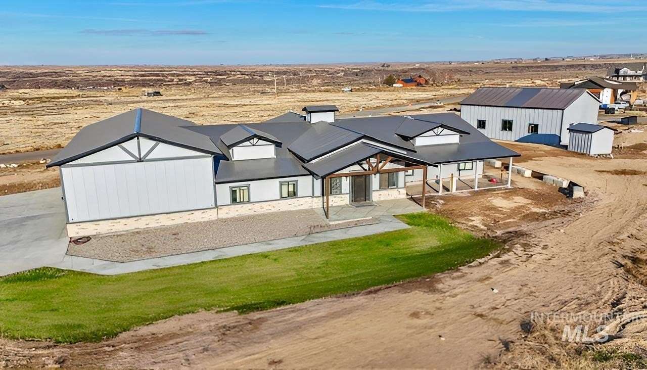 2 Acres of Residential Land with Home for Sale in Kimberly, Idaho