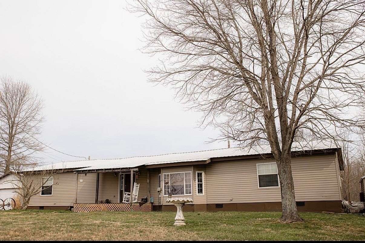 7.5 Acres of Residential Land with Home for Sale in Campbellsville, Kentucky