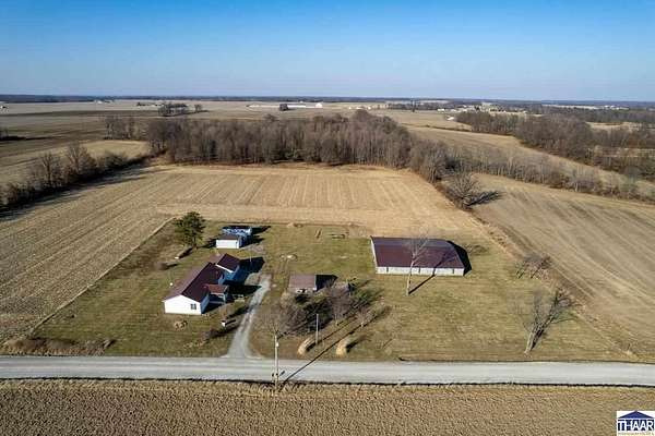 20 Acres of Land with Home for Sale in Farmersburg, Indiana