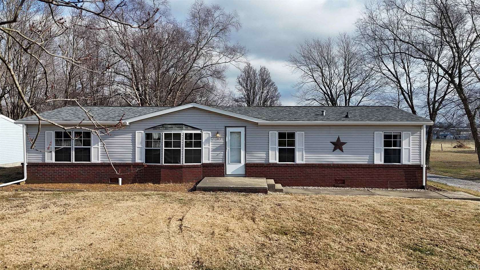 2.1 Acres of Residential Land with Home for Sale in Petersburg, Indiana